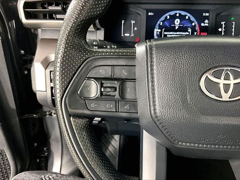 Used 2024 Toyota Tacoma SR5 AWD/4WD image 22