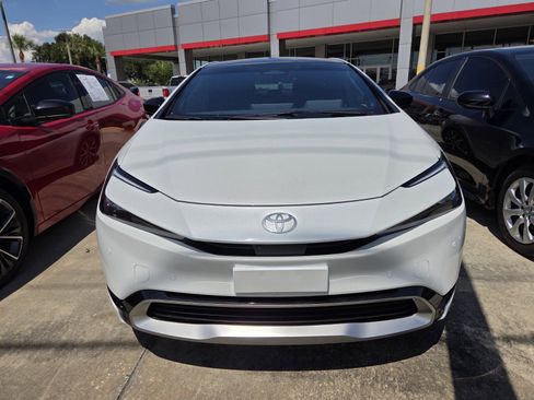 Used 2024 Toyota Prius Prime Premium w/ Advanced Technology Package FWD image 2