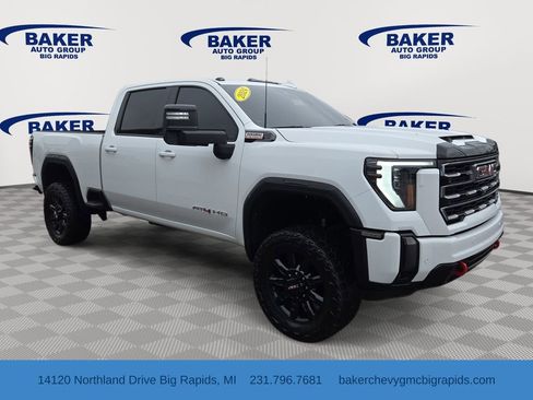 Used 2024 GMC Sierra 2500 AT4 w/ AT4 Preferred Package AWD/4WD image 1