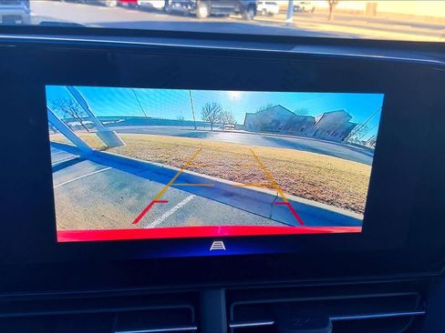 Used 2025 Chevrolet Trax LT image 27