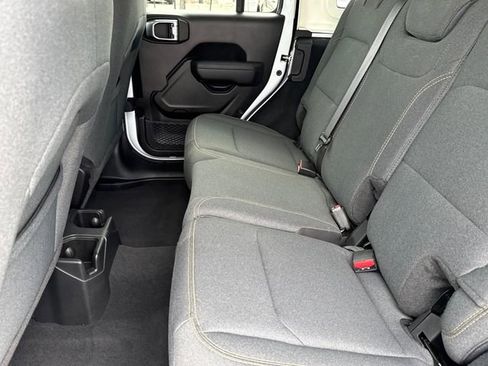 Used 2025 Jeep Wrangler Sport S image 26