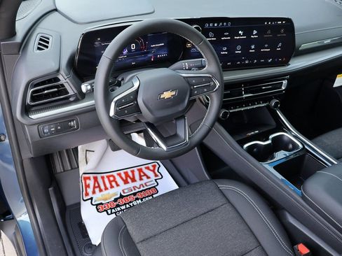 New 2026 Chevrolet Traverse LT w/ LPO, Floor Liner Package FWD image 24