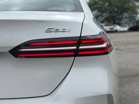 New 2026 BMW 530i xDrive w/ Premium Package AWD/4WD image 12