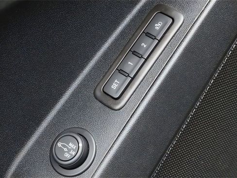 Used 2020 Chevrolet Equinox Premier image 15