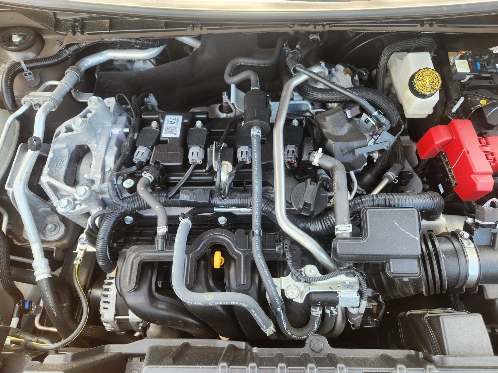 Used 2025 Nissan Kicks SR FWD image 35