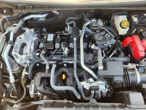 Used 2025 Nissan Kicks SR FWD image 35