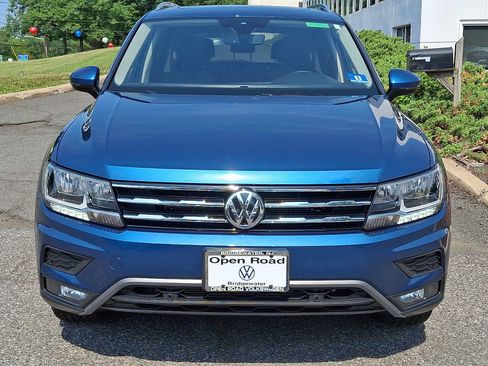 Used 2020 Volkswagen Tiguan SEL AWD/4WD image 2