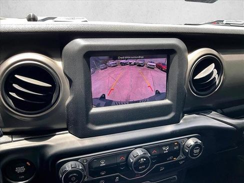 Used 2019 Jeep Wrangler Unlimited Sport S AWD/4WD image 23