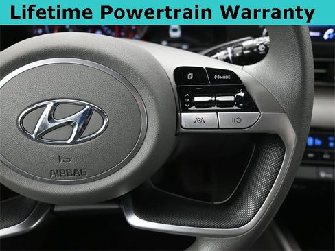 Used 2022 Hyundai Elantra SEL image 27