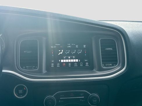 Used 2022 Dodge Charger SXT w/ Leather Interior Group RWD image 15