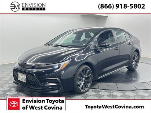 Certified 2025 Toyota Corolla SE image 1