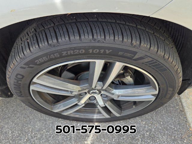 Used 2021 Volvo XC60 T5 Momentum w/ Protection Package Premier AWD/4WD image 7