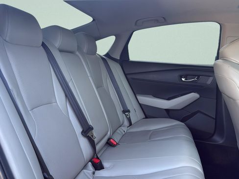 Used 2024 Honda Accord EX-L image 9