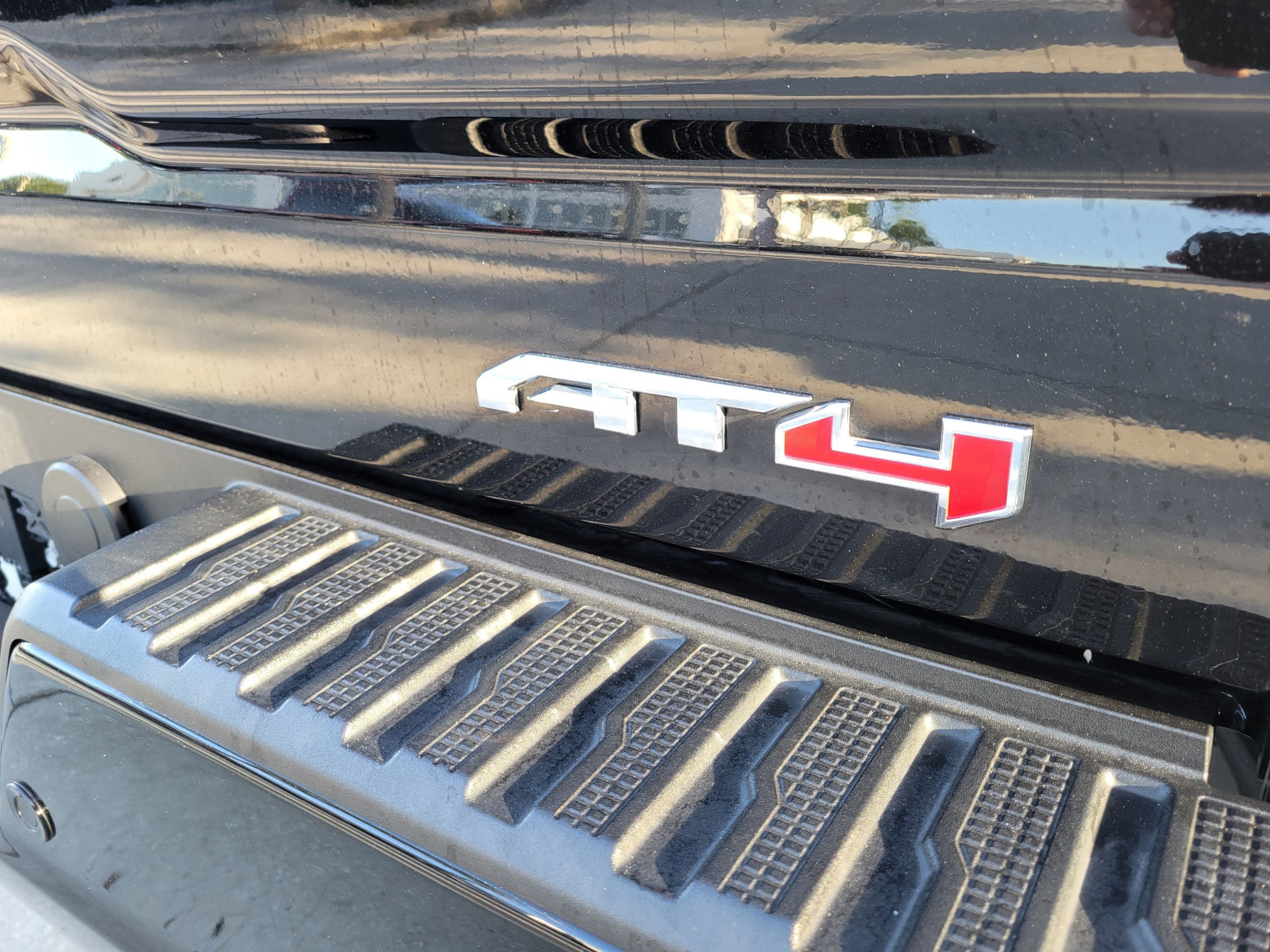 Used 2024 GMC Sierra 1500 AT4 w/ Technology Package AWD/4WD image 28