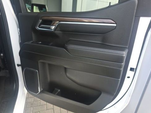 Used 2024 Chevrolet Silverado 1500 LT image 12