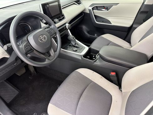 Certified 2025 Toyota RAV4 XLE w/ Convenience Package AWD/4WD image 4