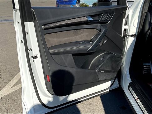 Used 2020 Audi SQ5 Prestige w/ Prestige Package image 25