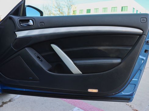 Used 2013 INFINITI G37 Sport w/ Premium Pkg image 17