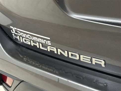 Used 2021 Toyota Highlander XLE image 27