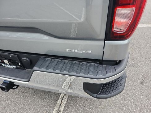 New 2026 GMC Sierra 1500 SLE image 4