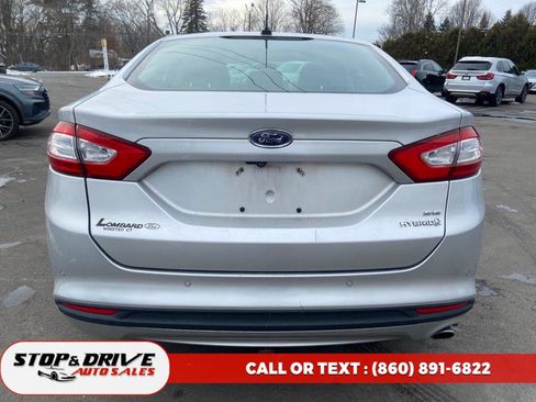 Used 2013 Ford Fusion SE image 4