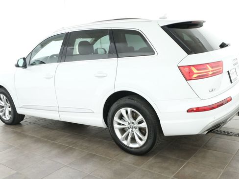 Used 2019 Audi Q7 3.0T Premium Plus AWD/4WD image 3