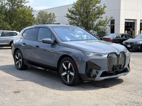 Certified 2022 BMW iX xDrive50 w/ Sport Package AWD/4WD image 3