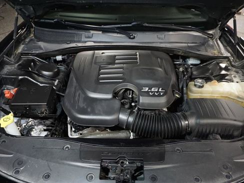 Used 2019 Dodge Charger SXT w/ Blacktop Package image 30