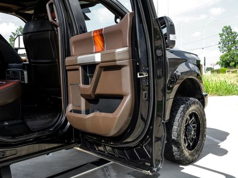 Used 2019 Ford F250 King Ranch w/ King Ranch Ultimate Package AWD/4WD image 51