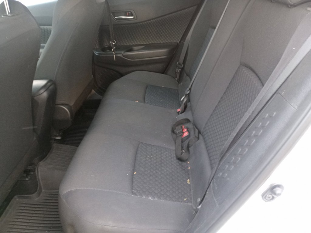 Used 2021 Toyota C-HR LE FWD image 11