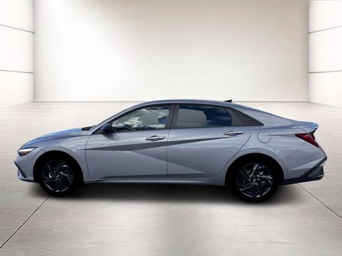 New 2026 Hyundai Elantra Sport image 3