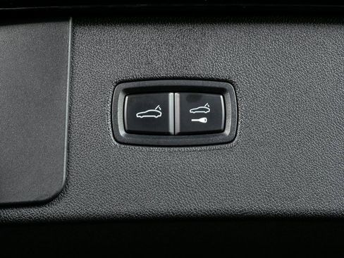 Certified 2023 Porsche Cayenne image 33