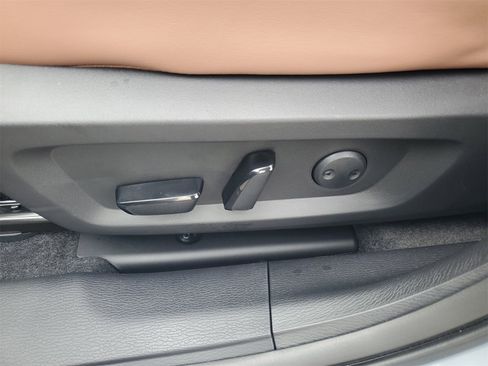 New 2026 Mitsubishi Outlander SEL image 7