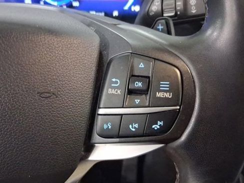 Used 2020 Ford Explorer Platinum w/ Premium Technology Package image 34