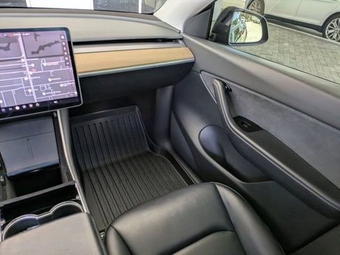 Used 2021 Tesla Model Y 2WD image 14