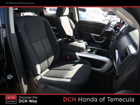 Used 2024 Nissan Titan SV w/ SV Convenience Package image 21