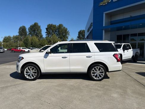 Used 2018 Ford Expedition Limited w/ Equipment Group 302A AWD/4WD image 2