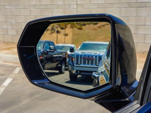 New 2026 Cadillac Escalade 4WD image 14