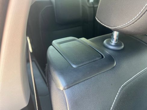 Used 2023 Volkswagen Tiguan SE FWD image 17