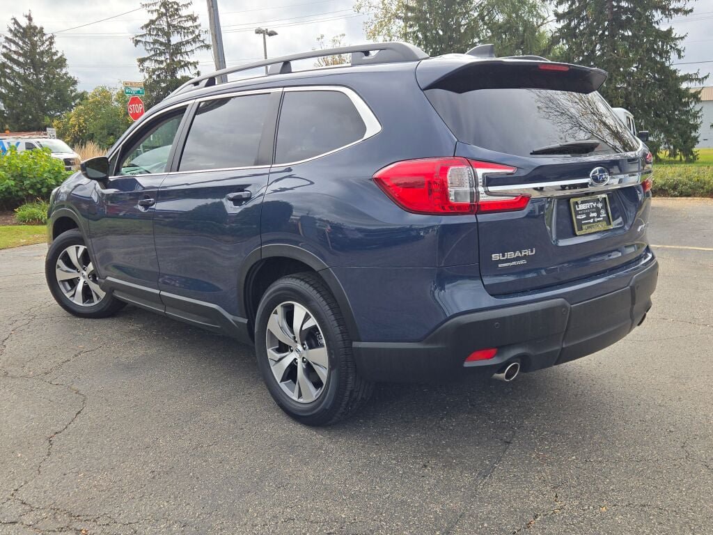 Certified 2025 Subaru Ascent Premium AWD/4WD image 15