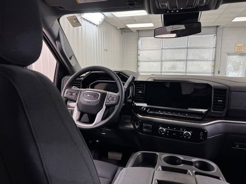 New 2026 GMC Sierra 2500 SLE image 23