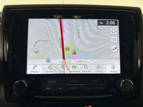 Used 2022 Nissan Frontier PRO-4X w/ Technology Package image 17