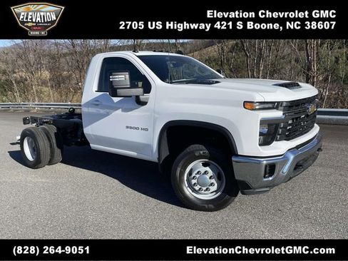 New 2026 Chevrolet Silverado 3500 LT w/ Convenience Package image 1