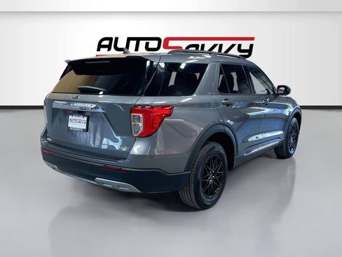 Used 2024 Ford Explorer XLT w/ Equipment Group 202A image 7