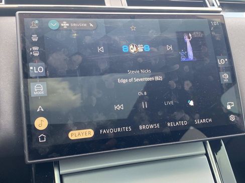 Used 2025 Land Rover Range Rover Velar S AWD/4WD image 28