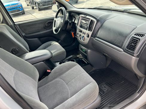 Used 2004 MAZDA Tribute LX AWD/4WD image 21