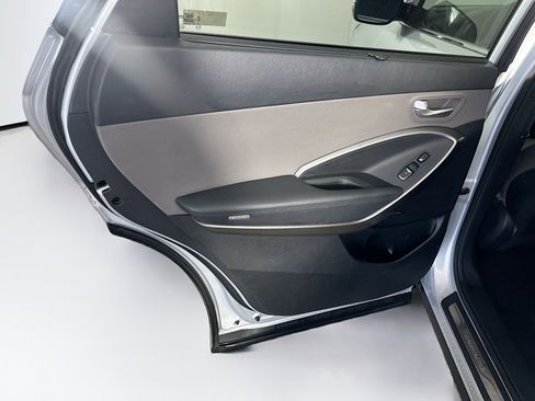 Used 2017 Hyundai Santa Fe Limited FWD image 27
