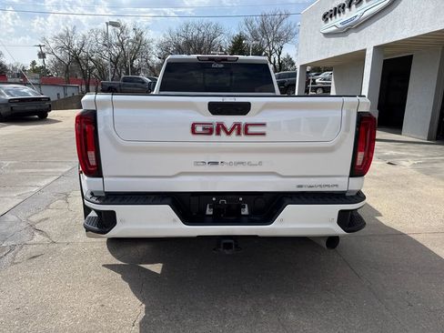 Used 2023 GMC Sierra 3500 Denali w/ Denali Ultimate Package AWD/4WD image 4