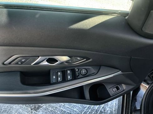 Used 2025 BMW 330i xDrive Sedan image 17