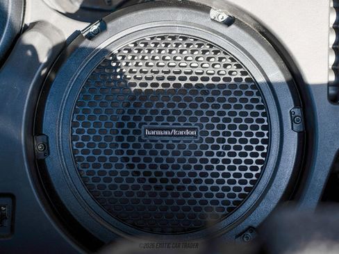 Used 2013 Dodge Challenger SRT8 w/ Harman Kardon Audio Group RWD image 33